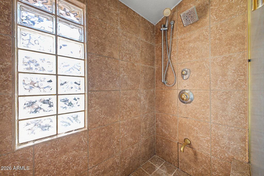 Image 21 of property listing at 6508 N 10TH Place, Phoenix, AZ 85014
