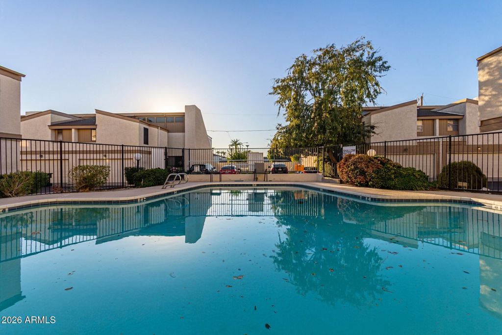 Image 30 of property listing at 6508 N 10TH Place, Phoenix, AZ 85014