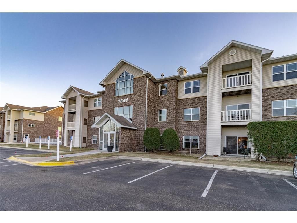 1341 Lake Drive W B111, Chanhassen, MN 55317