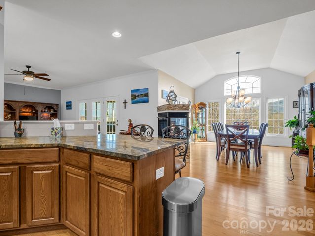 29 Spring Heights Court, Hendersonville, NC 28791