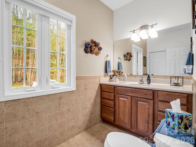 29 Spring Heights Court, Hendersonville, NC 28791