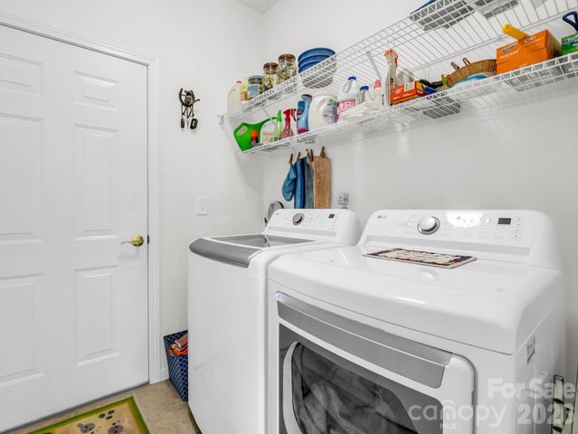 29 Spring Heights Court, Hendersonville, NC 28791