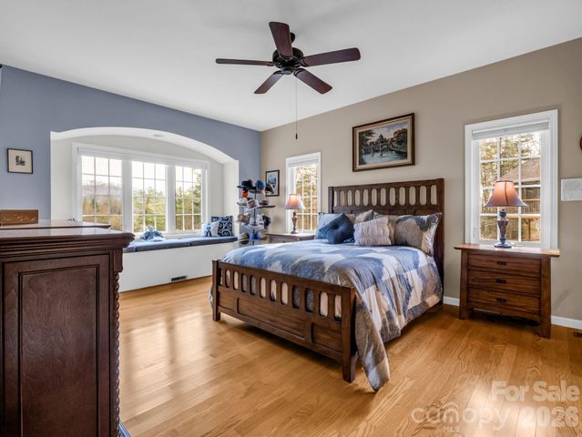 29 Spring Heights Court, Hendersonville, NC 28791