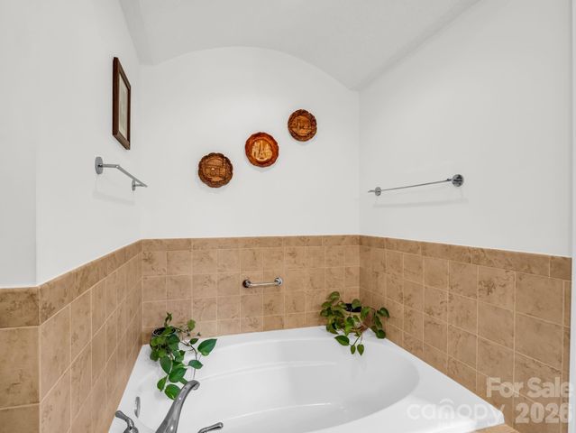 29 Spring Heights Court, Hendersonville, NC 28791