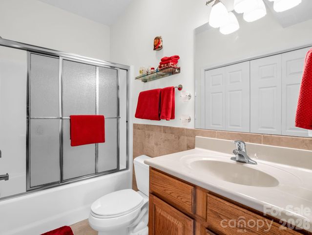 29 Spring Heights Court, Hendersonville, NC 28791