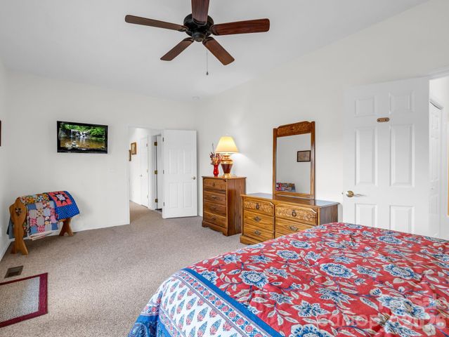 29 Spring Heights Court, Hendersonville, NC 28791