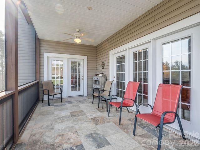 29 Spring Heights Court, Hendersonville, NC 28791