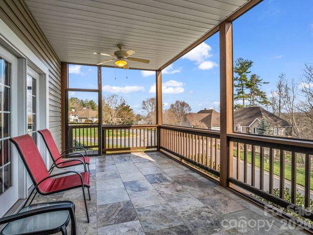 29 Spring Heights Court, Hendersonville, NC 28791