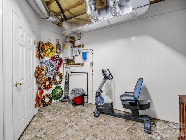 29 Spring Heights Court, Hendersonville, NC 28791