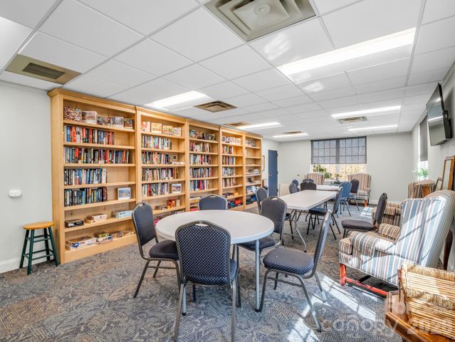 29 Spring Heights Court, Hendersonville, NC 28791