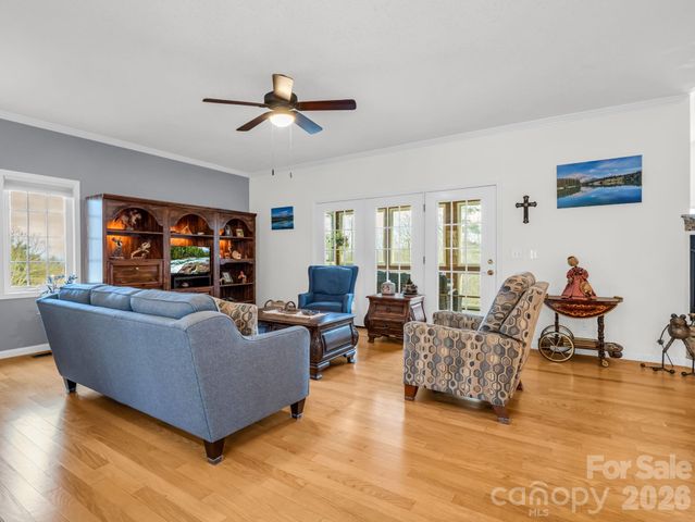 29 Spring Heights Court, Hendersonville, NC 28791