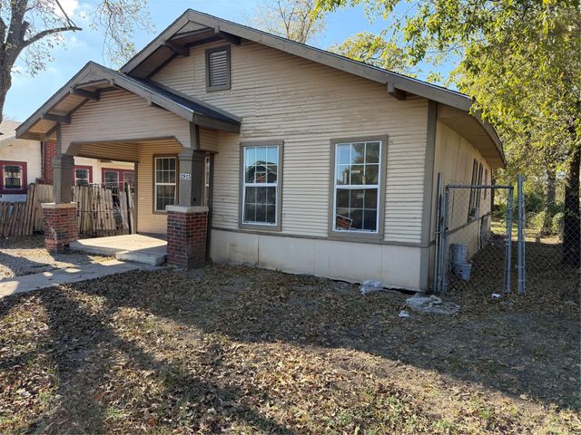 2815 S Denley Drive, Dallas, TX 75216