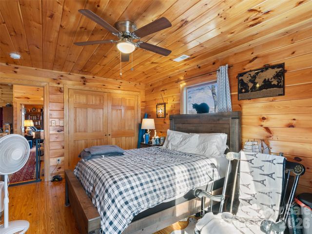 252 Idylwild Lane, Black Mountain, NC 28711