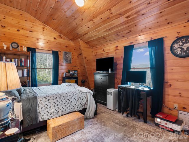 252 Idylwild Lane, Black Mountain, NC 28711