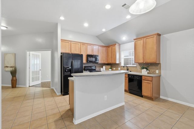 460 Bentson Drive, Argyle, TX 76226