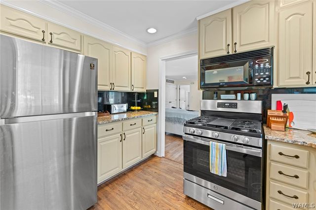 16584 Kathryn Lane, Northport, AL 35475