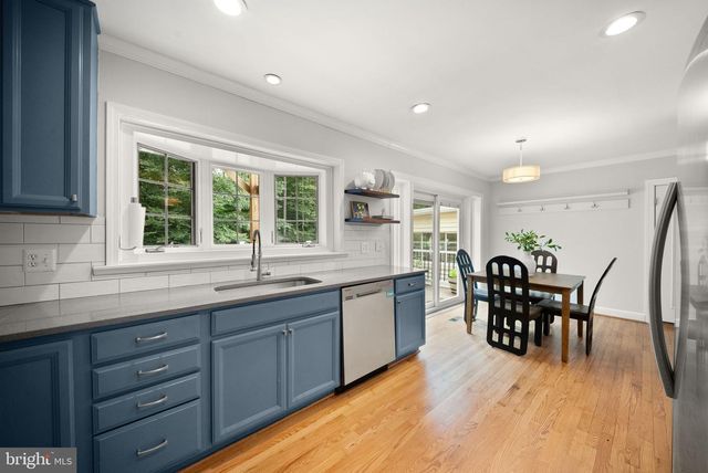18323 SHARON RD, Triangle, VA 22172