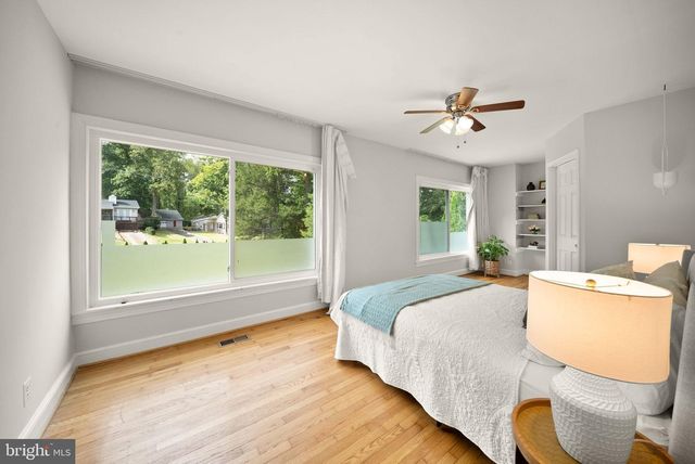 18323 SHARON RD, Triangle, VA 22172