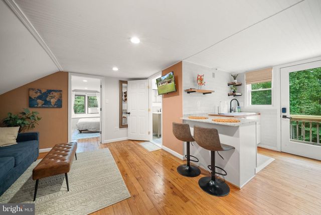 18323 SHARON RD, Triangle, VA 22172