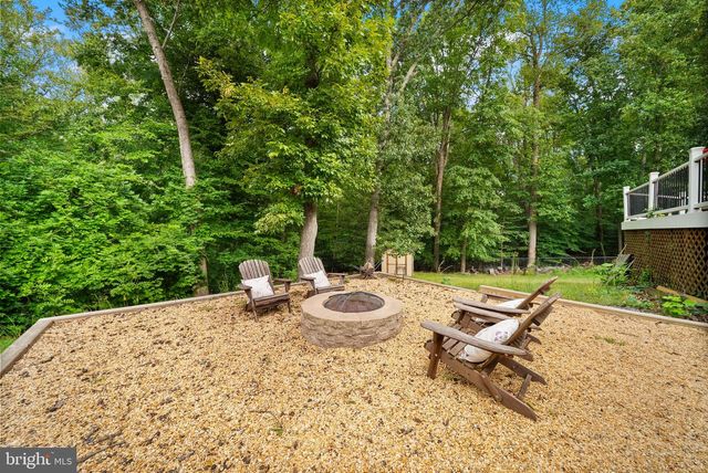 18323 SHARON RD, Triangle, VA 22172