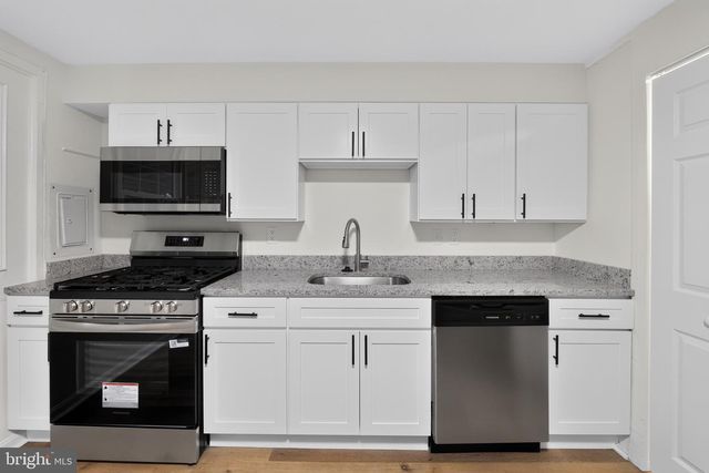 911 IMPERIAL CT, Baltimore, MD 21227
