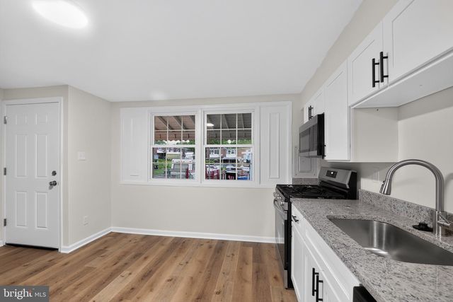 911 IMPERIAL CT, Baltimore, MD 21227