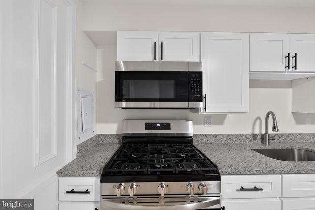 911 IMPERIAL CT, Baltimore, MD 21227