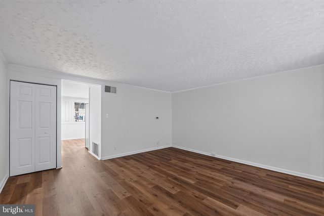 911 IMPERIAL CT, Baltimore, MD 21227