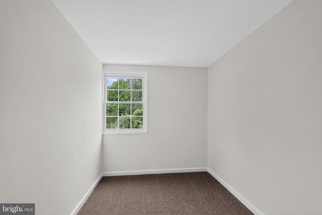 911 IMPERIAL CT, Baltimore, MD 21227