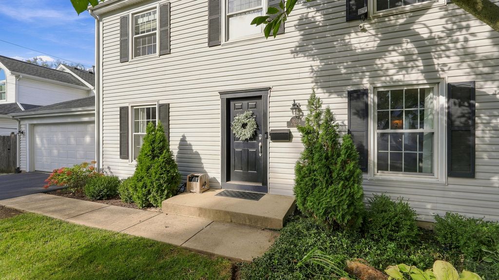1033 N Brainard Street, Naperville, IL 60563 — photo 2