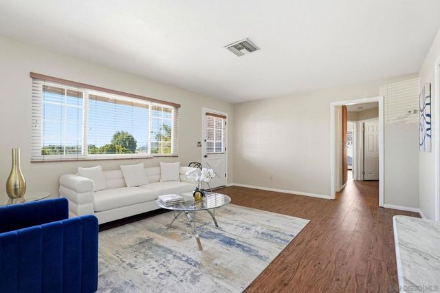 9744 Ramo Ct., Santee, CA 92071