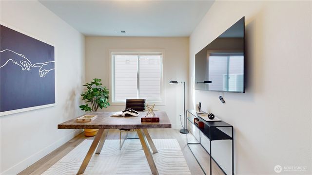 11760 42nd Avenue S, Tukwila, WA 98168