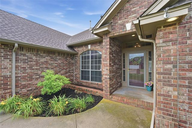 1520 W Diamond Way, Mustang, OK 73064