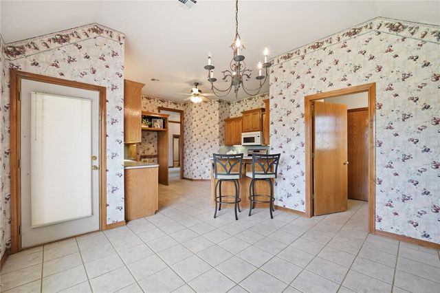 1520 W Diamond Way, Mustang, OK 73064