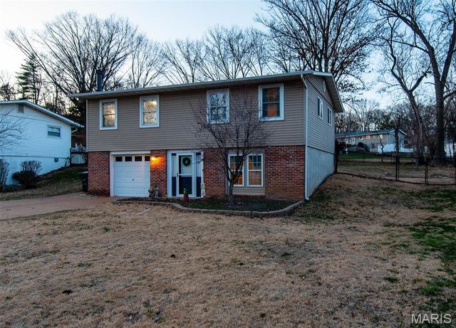 68 Guylyn Drive, Valley Park, MO 63088