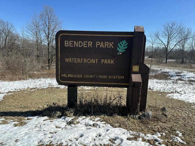 3977 E ELM ROAD, Oak Creek, WI 53154