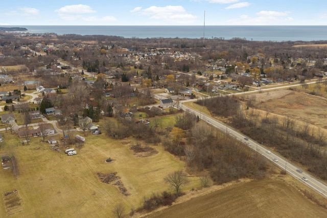 3977 E ELM ROAD, Oak Creek, WI 53154