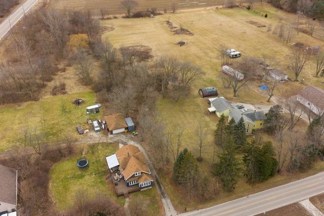 3977 E ELM ROAD, Oak Creek, WI 53154