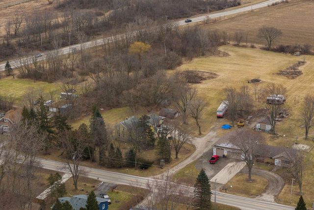 3977 E ELM ROAD, Oak Creek, WI 53154