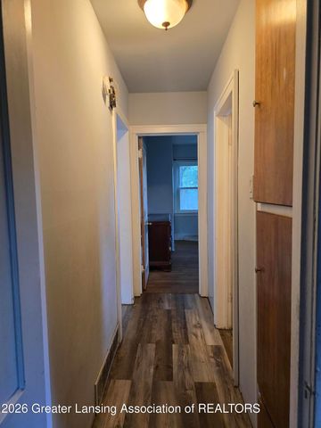 1912 S Rundle Avenue, Lansing, MI 48910