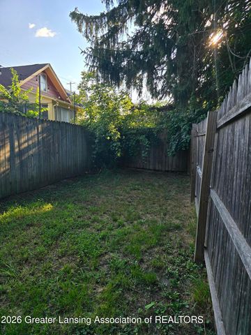 1912 S Rundle Avenue, Lansing, MI 48910