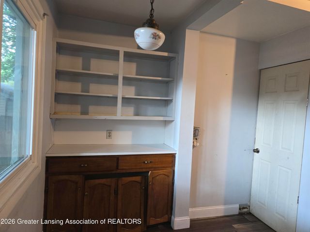 1912 S Rundle Avenue, Lansing, MI 48910