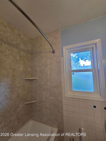 1912 S Rundle Avenue, Lansing, MI 48910
