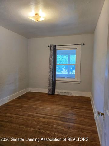 1912 S Rundle Avenue, Lansing, MI 48910