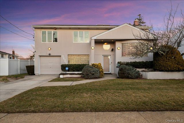 3427 Carey Lane, Baldwin, NY 11510