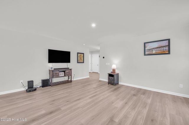 1053 Sharron Creek Drive, Shallotte, NC 28470