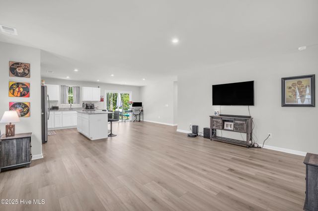 1053 Sharron Creek Drive, Shallotte, NC 28470