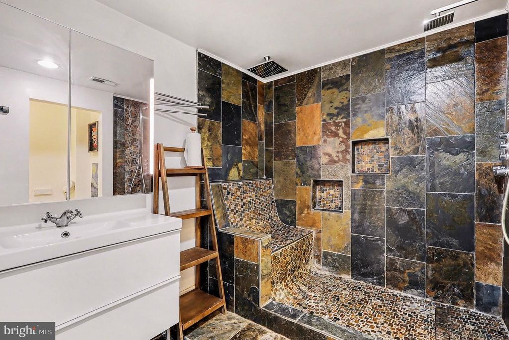 Image 16 of property listing at 2309 MANOR GATE TER, Upper Marlboro, MD 20774