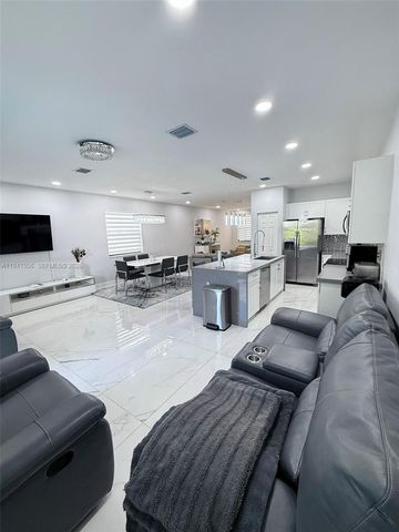 3567 W 110th Ter, Hialeah, FL 33018