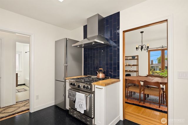 2624 W Plymouth Street, Seattle, WA 98199